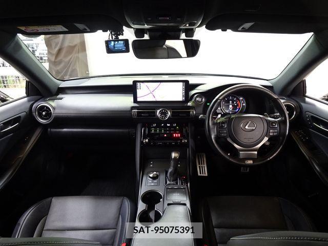 Lexus IS 2020-11 334417-5