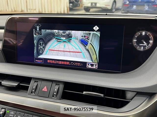 Lexus ES 2019-04 224231-3