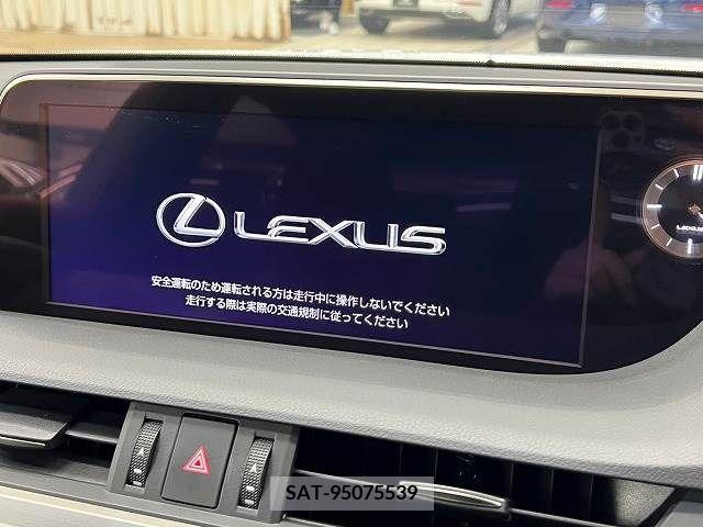 Lexus ES 2019-04 224231-2
