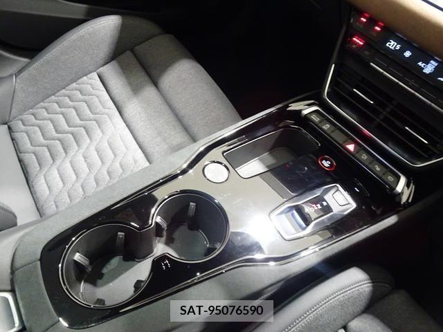 Audi E-TRON 2023-03 225312-15