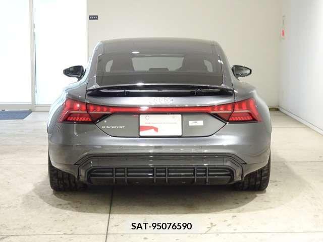 Audi E-TRON 2023-03 225312-3