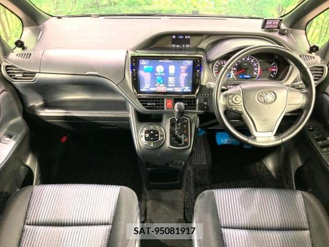 Toyota VOXY 2014-03 321386-1