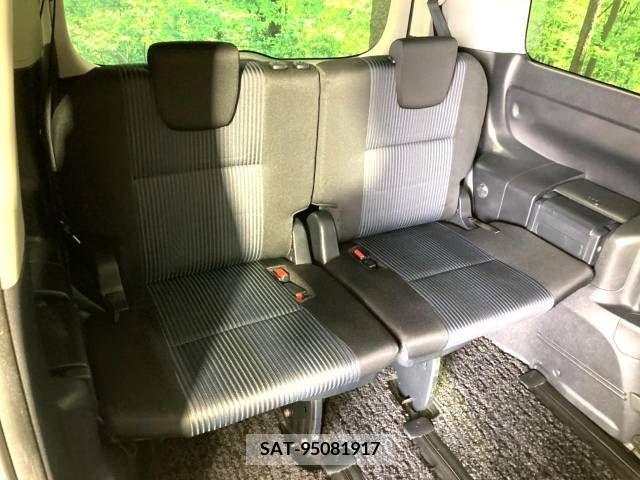 Toyota VOXY 2014-03 321386-9