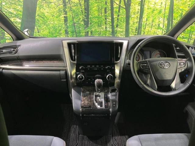Toyota ALPHARD 2022-02 185668-1