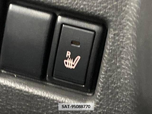 Suzuki SPACIA 2022-09 379812-5
