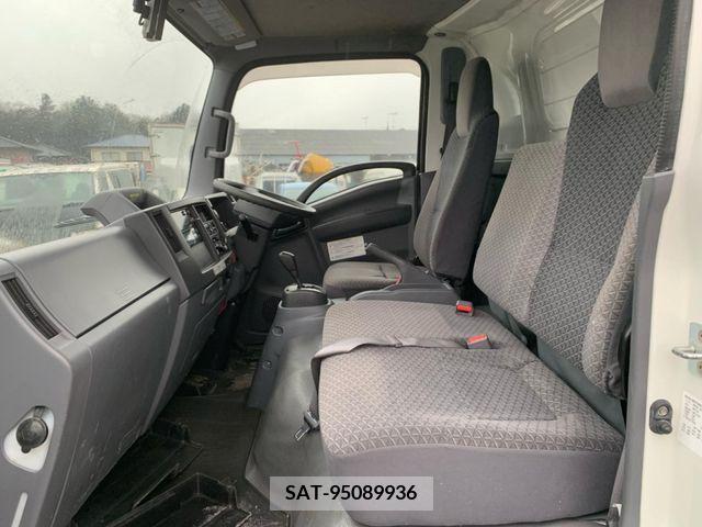 Isuzu ELF TRUCK 2019-05 207073-5