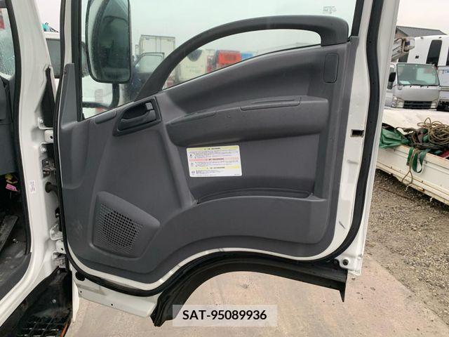 Isuzu ELF TRUCK 2019-05 207073-12