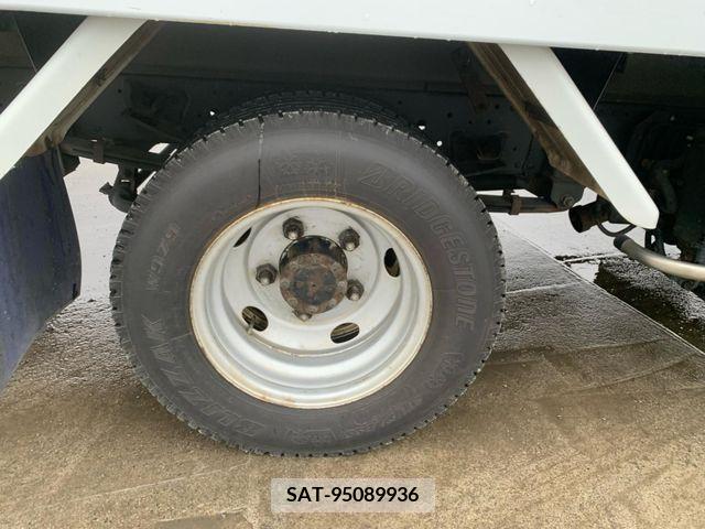 Isuzu ELF TRUCK 2019-05 207073-17