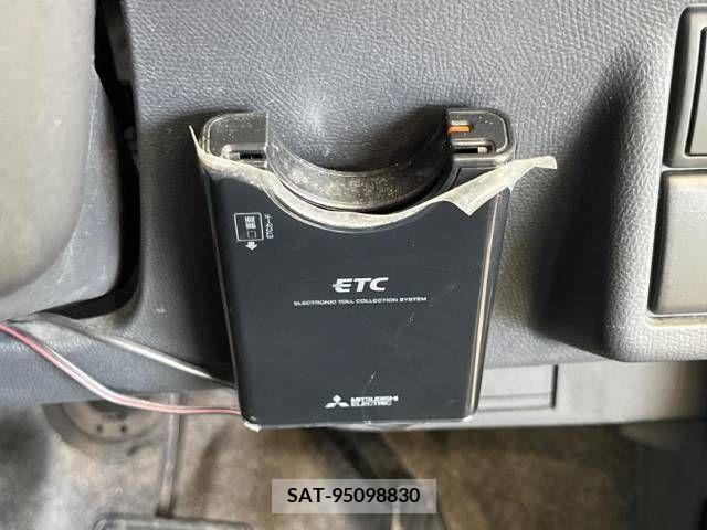 Nissan ROOX 2011-12 334251-6