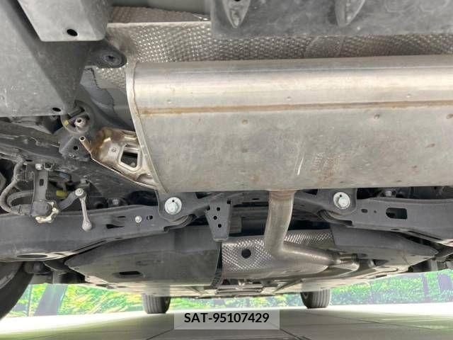 Toyota PRIUS 2018-03 322318-19