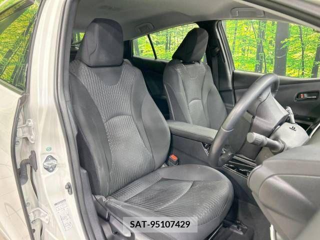 Toyota PRIUS 2018-03 322318-8