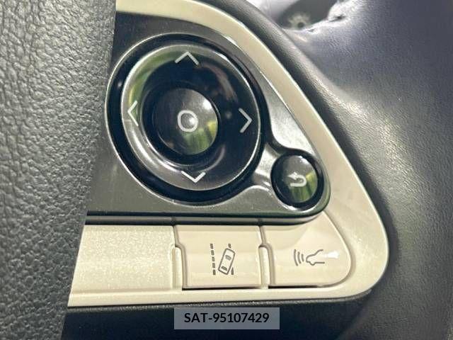 Toyota PRIUS 2018-03 322318-7
