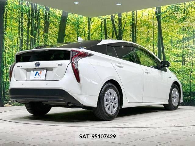 Toyota PRIUS 2018-03 322318-17
