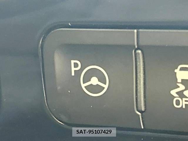 Toyota PRIUS 2018-03 322318-6
