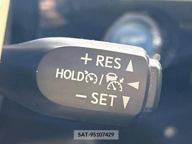 Toyota PRIUS 2018-03 322318-5