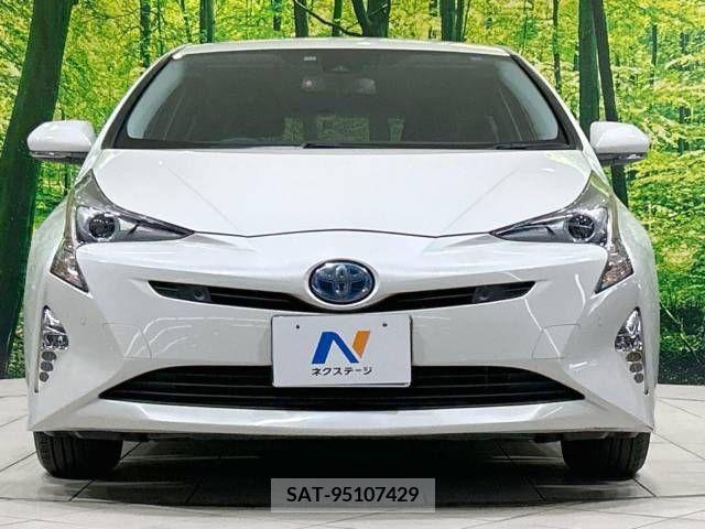 Toyota PRIUS 2018-03 322318-14