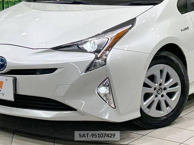 Toyota PRIUS 2018-03 322318-11