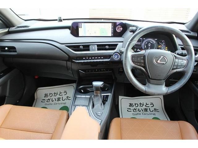 Lexus UX 2018-12 190746-14