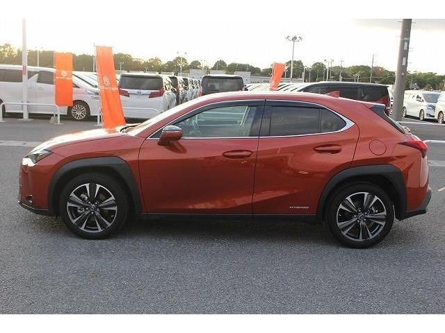 Lexus UX 2018-12 190746-6