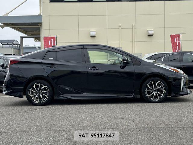 Toyota PRIUS 2021-03 220753-4