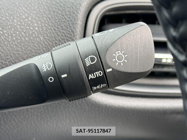 Toyota PRIUS 2021-03 220753-16