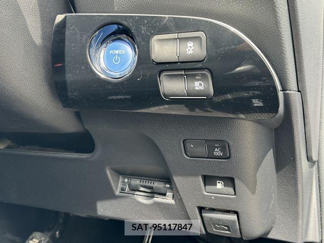 Toyota PRIUS 2021-03 220753-12