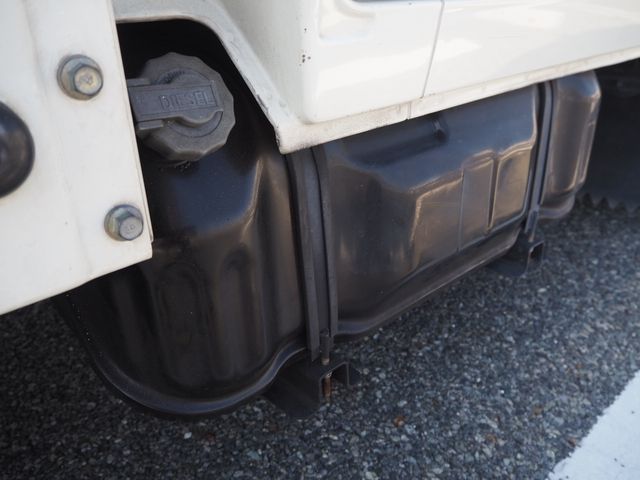 Isuzu ELF TRUCK 2006-02 25286-27