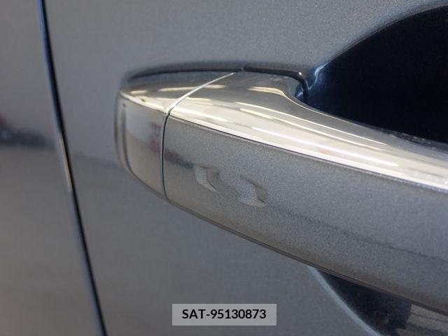 Renault MEGANE 2019-07 283158-9