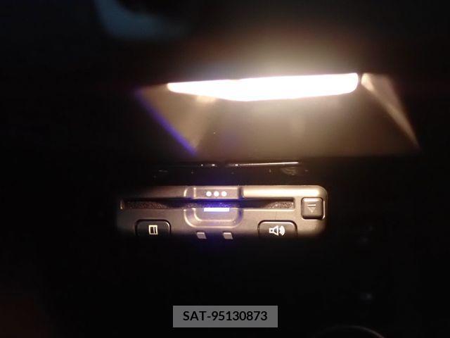 Renault MEGANE 2019-07 283158-26