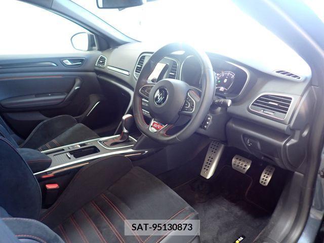 Renault MEGANE 2019-07 283158-1