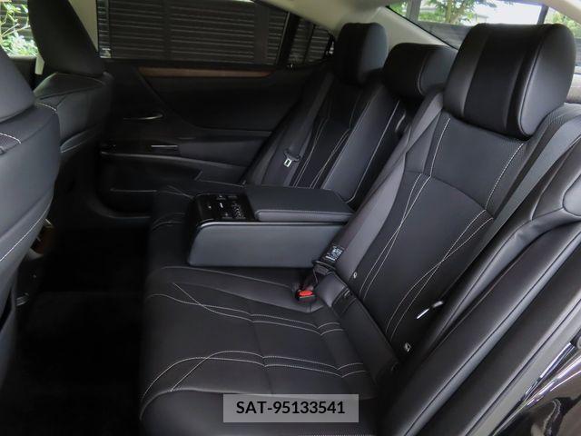 Lexus ES 2022-12 275267-17