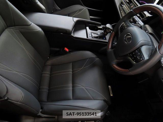 Lexus ES 2022-12 275267-19
