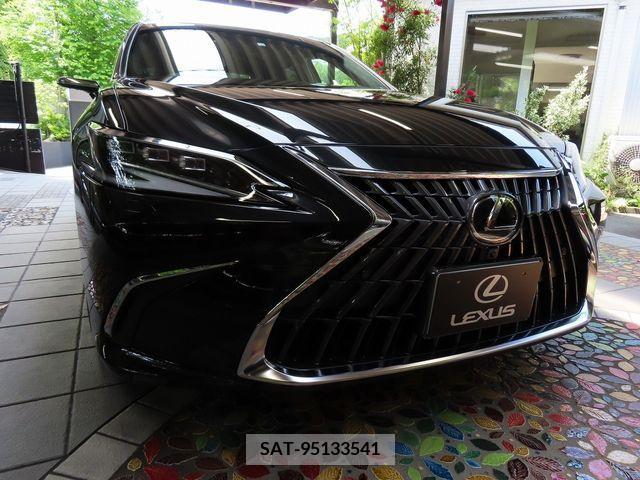 Lexus ES 2022-12 275267-0