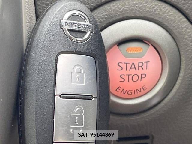 Nissan MARCH 2013-08 382493-6