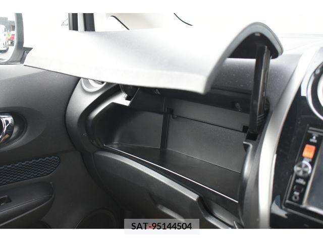 Nissan NOTE 2016-03 377067-12