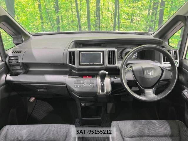 Honda e 2010-04 375926-1