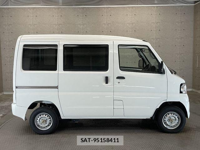 Mitsubishi MINICAB MIEV 2023-02 429958-6