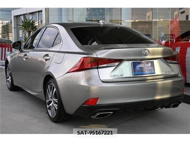 Lexus IS 2020-05 362802-2