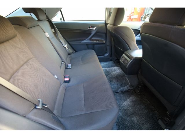 Toyota MARK X 2015-04 183297-15