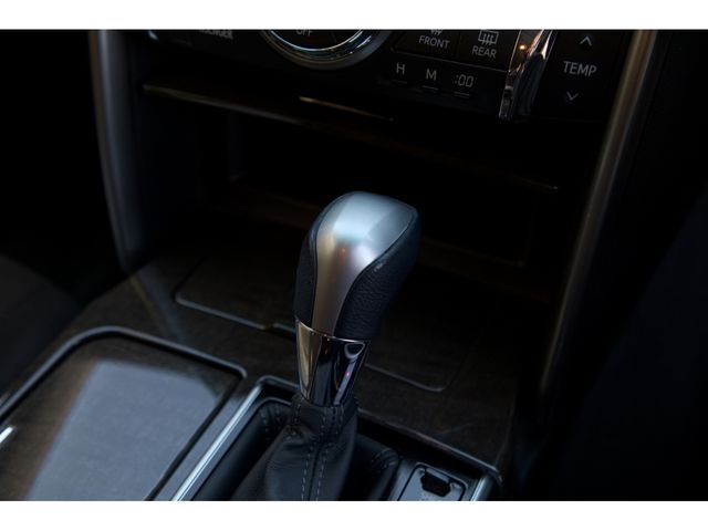 Toyota MARK X 2015-04 183297-21