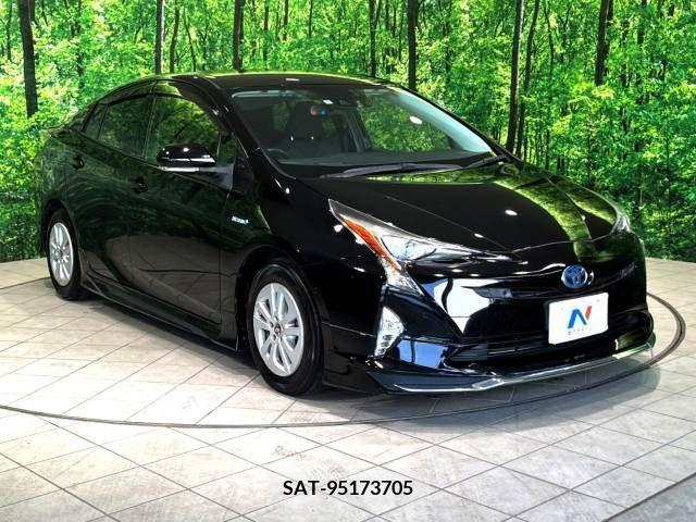 Toyota PRIUS 2017-10 384399-2