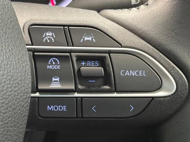Toyota VOXY 2022-10 22972-6