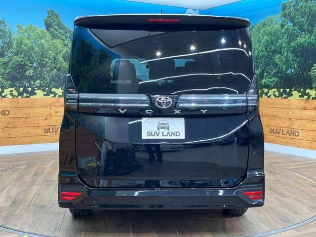 Toyota VOXY 2022-10 22972-15