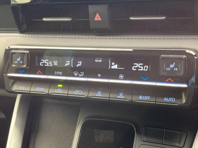 Toyota VOXY 2022-10 22972-7