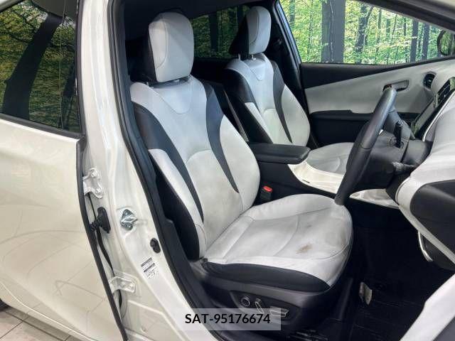 Toyota PRIUS 2016-02 366379-8