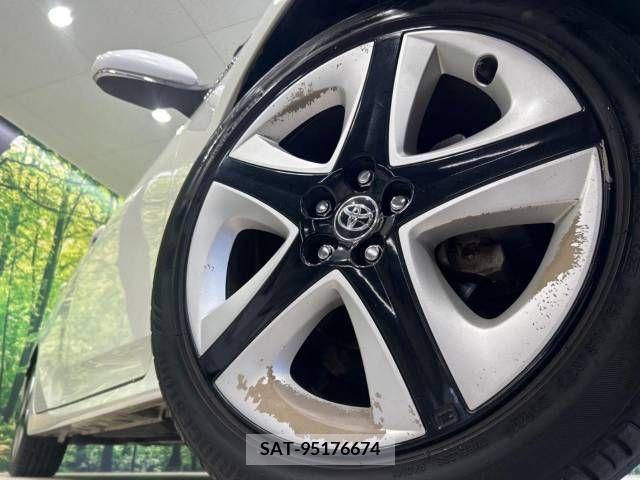 Toyota PRIUS 2016-02 366379-13