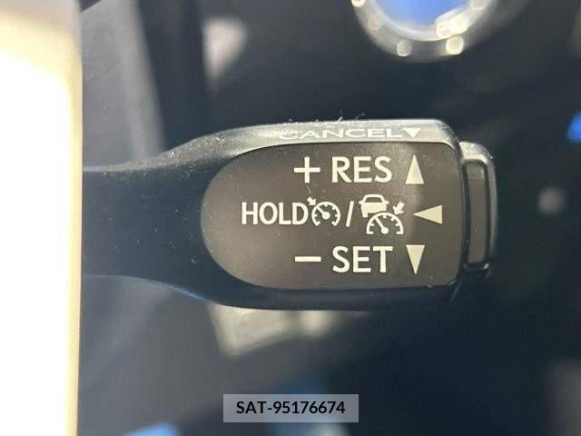 Toyota PRIUS 2016-02 366379-5