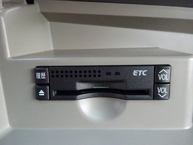 Toyota ESTIMA 2008-10 11850-27