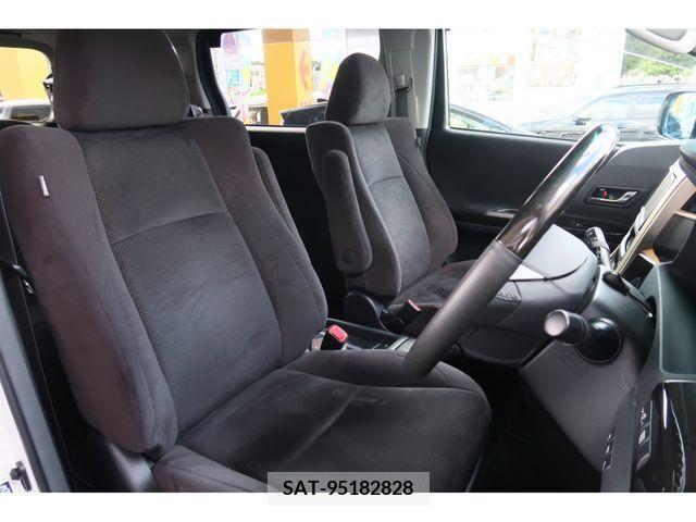Toyota ALPHARD 2011-08 203195-24