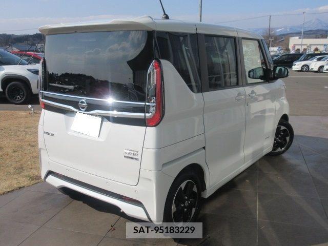 Nissan ROOX 2023-04 216055-1